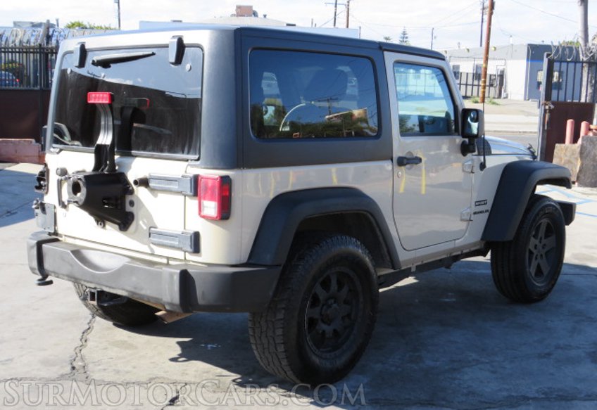 2011 Jeep Wrangler - Image 7