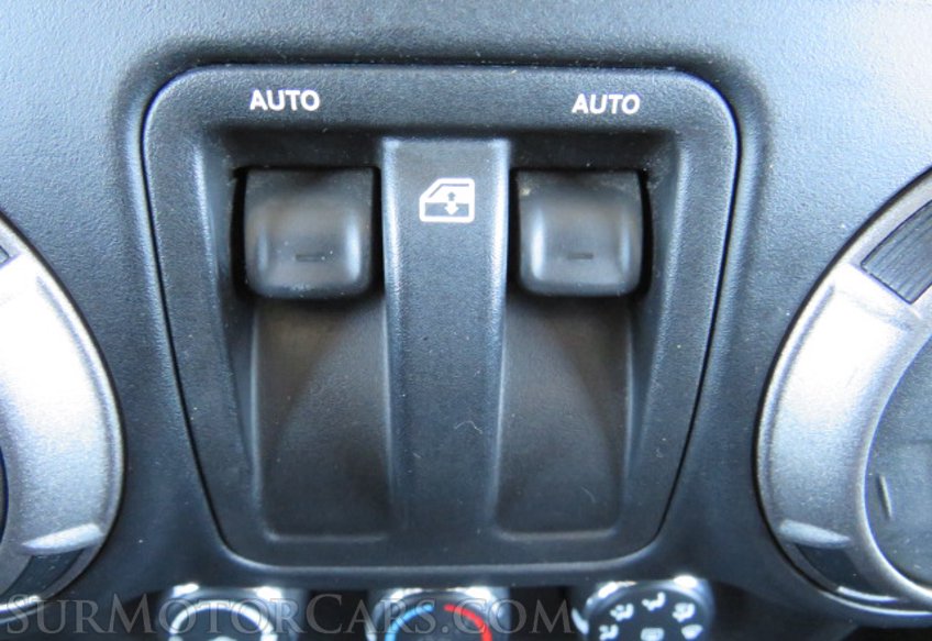 2011 Jeep Wrangler - Image 31