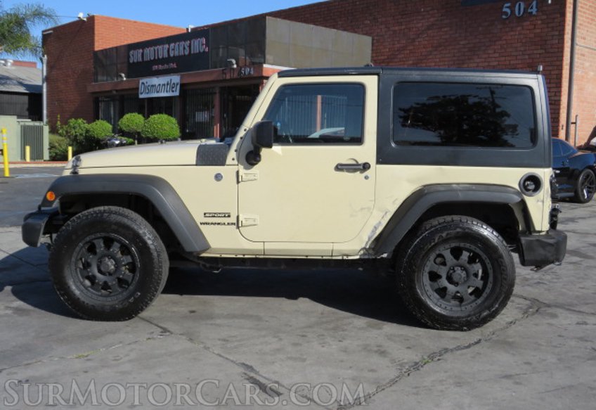 2011 Jeep Wrangler - Image 12