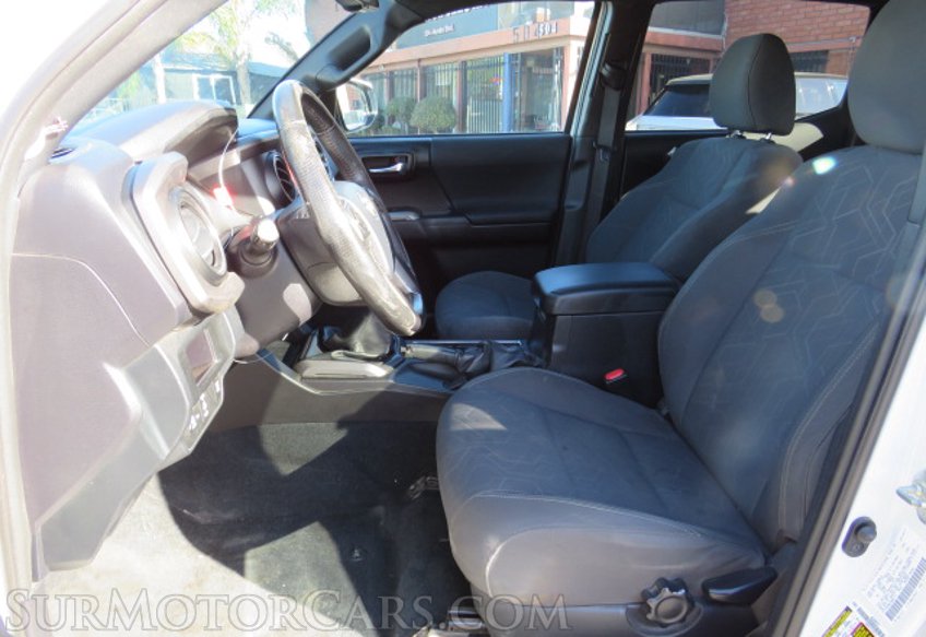 2016 Toyota Tacoma - Image 21