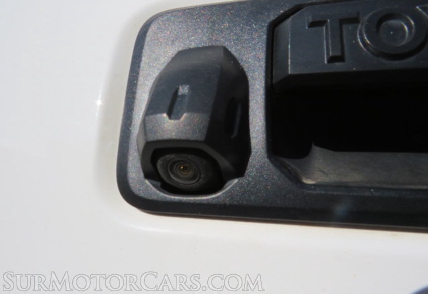 2016 Toyota Tacoma - Image 16