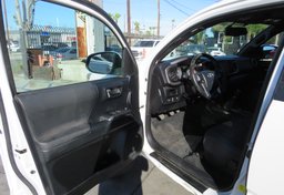 2016 Toyota Tacoma - Image 23