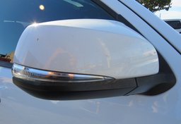 2016 Toyota Tacoma - Image 19