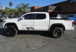 2016 Toyota Tacoma - Image 10