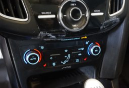 2018 Ford Focus - Image 40