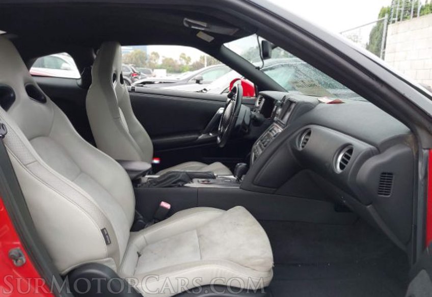 2009 Nissan GT-R - Image 9