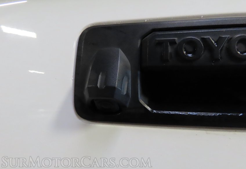 2021 Toyota Tundra - Image 18