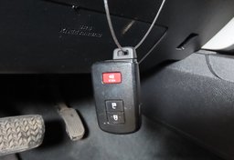 2021 Toyota Tundra - Image 36