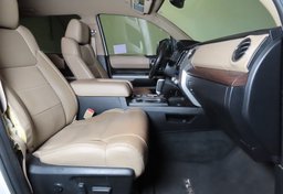 2021 Toyota Tundra - Image 30