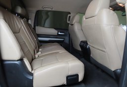 2021 Toyota Tundra - Image 28