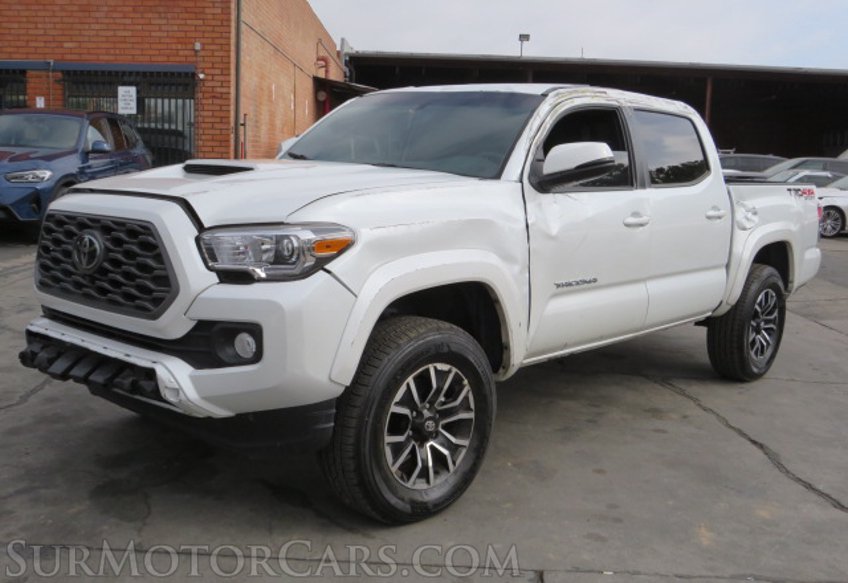 2023 Toyota Tacoma 4WD - Image 3