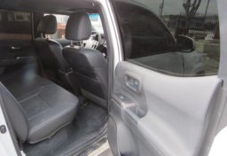 2023 Toyota Tacoma 4WD - Image 22