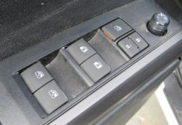 2023 Toyota Tacoma 4WD - Image 37