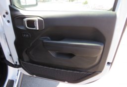 2021 Jeep Wrangler - Image 40