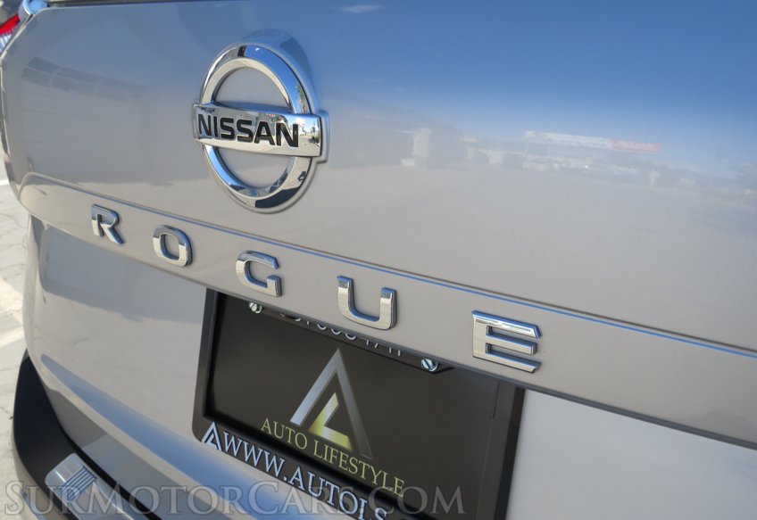 2021 Nissan Rogue - Image 18
