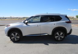 2021 Nissan Rogue - Image 10