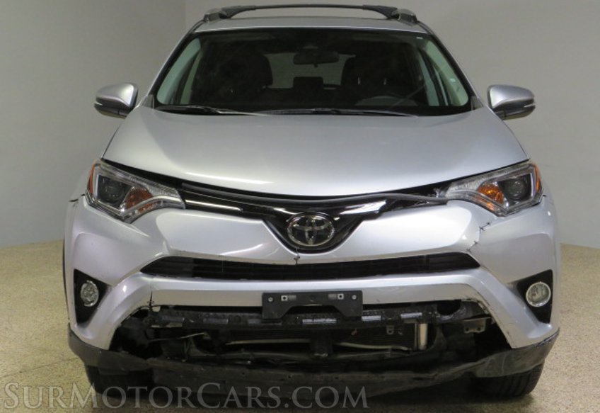 2017 Toyota RAV4 - Image 12