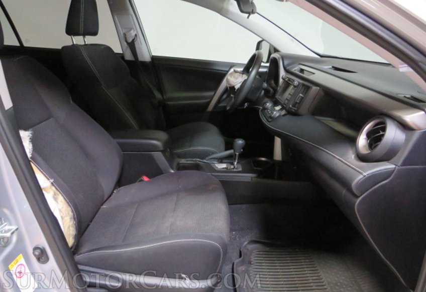 2017 Toyota RAV4 - Image 22