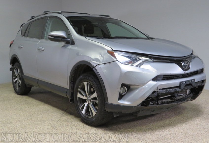 2017 Toyota RAV4 - Image 4