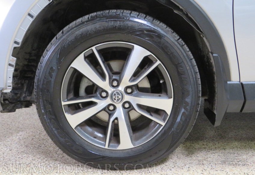 2017 Toyota RAV4 - Image 46