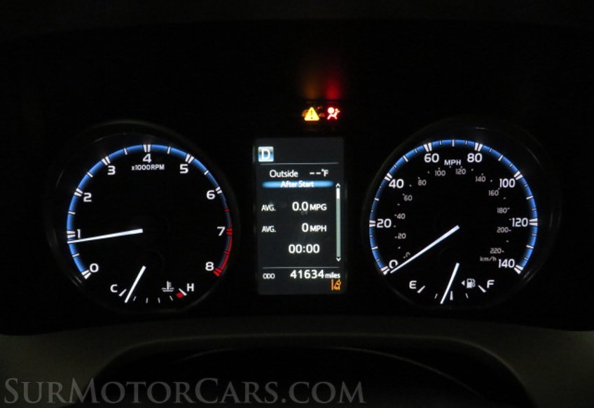 2017 Toyota RAV4 - Image 38