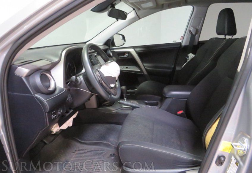 2017 Toyota RAV4 - Image 23