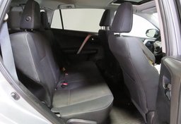 2017 Toyota RAV4 - Image 29