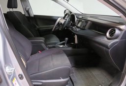 2017 Toyota RAV4 - Image 25