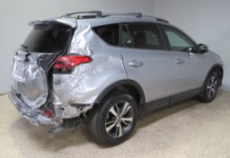 2017 Toyota RAV4 - Image 5