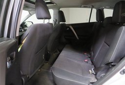 2017 Toyota RAV4 - Image 31