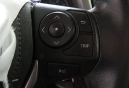 2017 Toyota RAV4 - Image 32
