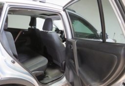 2017 Toyota RAV4 - Image 21