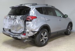 2017 Toyota RAV4 - Image 7