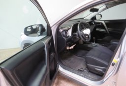 2017 Toyota RAV4 - Image 20