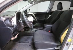 2017 Toyota RAV4 - Image 24