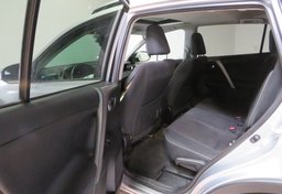 2017 Toyota RAV4 - Image 27