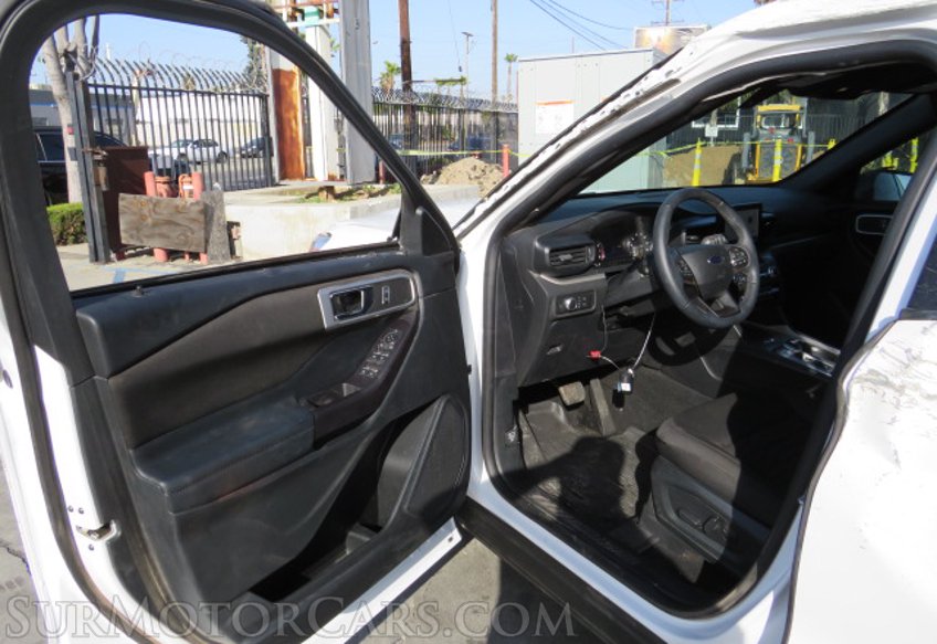 2020 Ford Explorer - Image 17