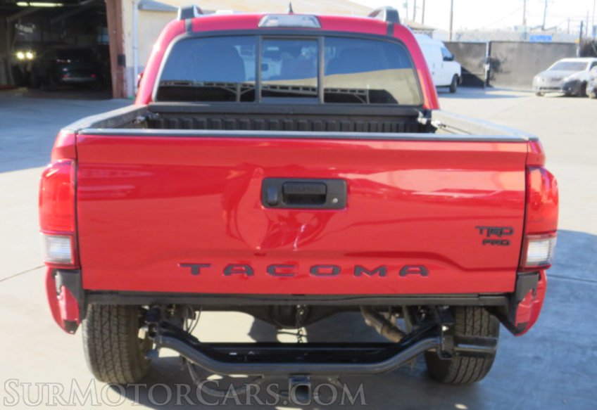 2019 Toyota Tacoma - Image 12