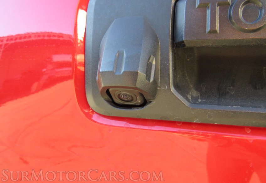 2019 Toyota Tacoma - Image 14