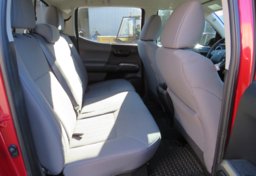 2019 Toyota Tacoma - Image 29