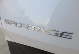 2023 Kia Sportage - Image 18