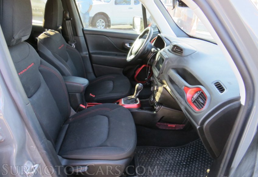 2019 Jeep Renegade - Image 27