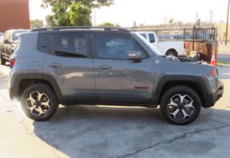 2019 Jeep Renegade - Image 10