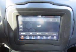 2019 Jeep Renegade - Image 38