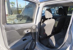 2019 Jeep Renegade - Image 29