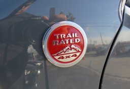 2019 Jeep Renegade - Image 16