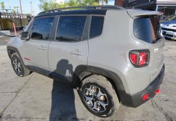 2019 Jeep Renegade - Image 5
