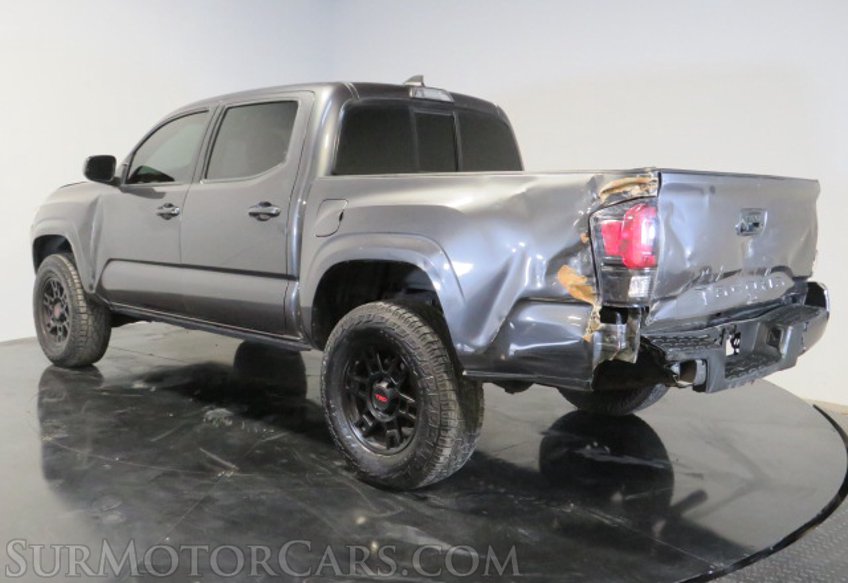 2018 Toyota Tacoma - Image 9