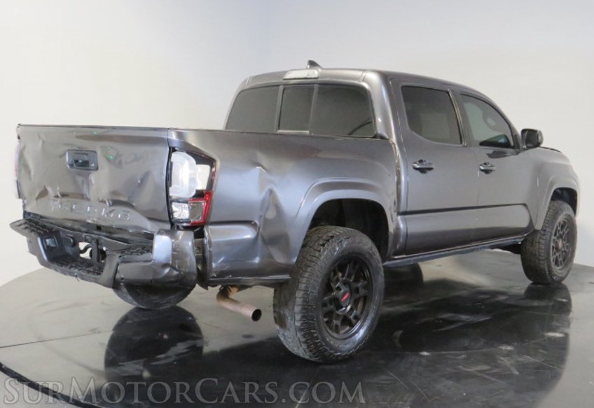 2018 Toyota Tacoma - Image 10