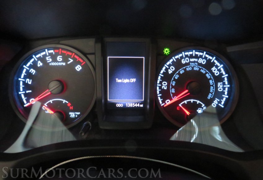 2018 Toyota Tacoma - Image 32